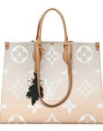 Monogram Giant By The Pool Onthego GM Brume