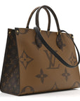Reverse Monogram Giant Onthego MM