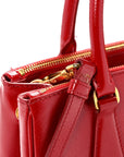 Saffiano Vernice Galleria Double Zip Tote Rosso