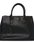Saffiano Medium Galleria Double Zip Tote Black