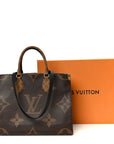 Reverse Monogram Giant Onthego MM