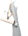Monogram Giant By The Pool Onthego GM Brume