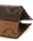 Reverse Monogram Giant Onthego MM