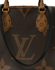 Reverse Monogram Giant Onthego MM