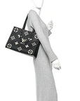 Empreinte Monogram Giant Onthego MM Black Beige