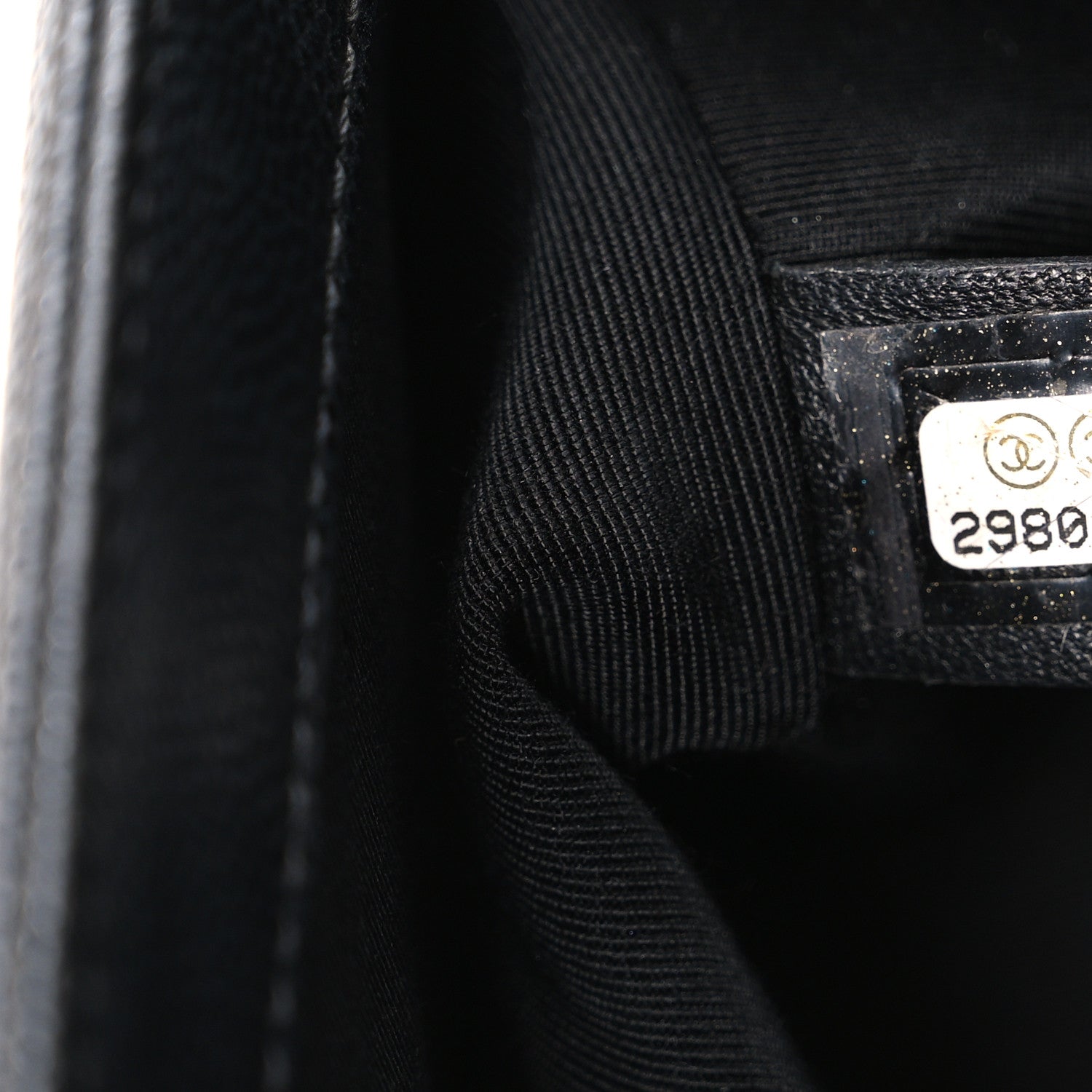 Caviar Quilted Medium Boy Flap Black