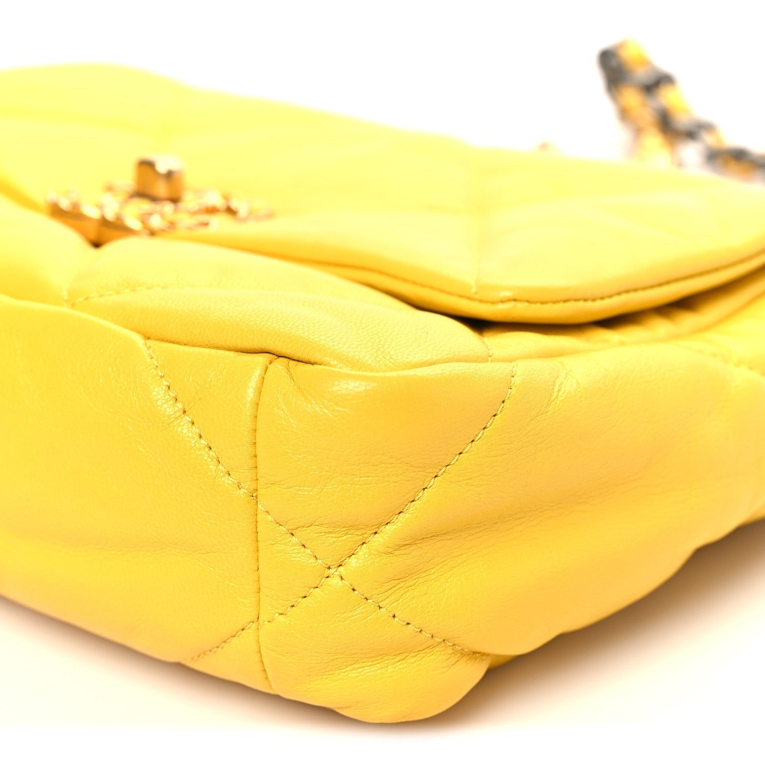 Shiny Goatskin Quilted Medium CHNL 19 Flap Yellow