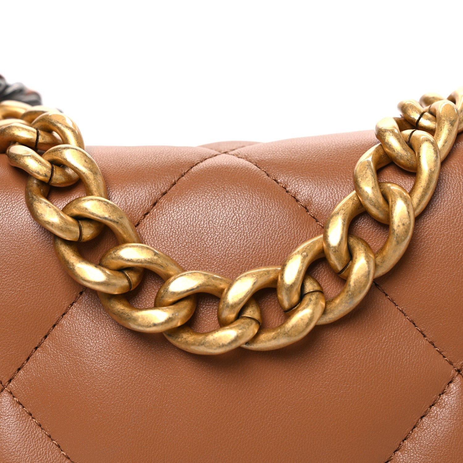 Lambskin Quilted Medium CHNL 19 Flap Brown