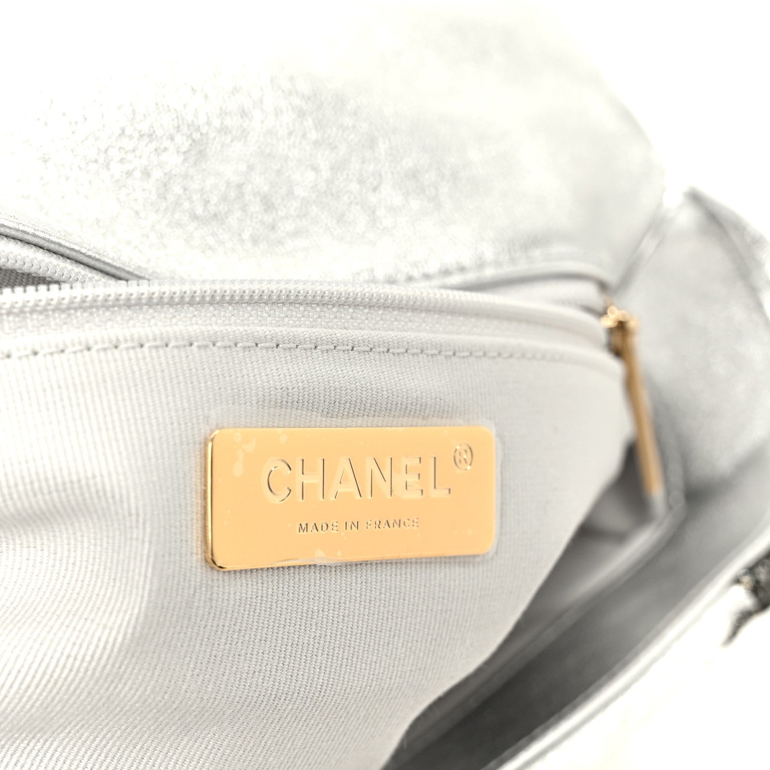 Metallic Calfskin Crochet Medium CHNL 19 Flap Silver