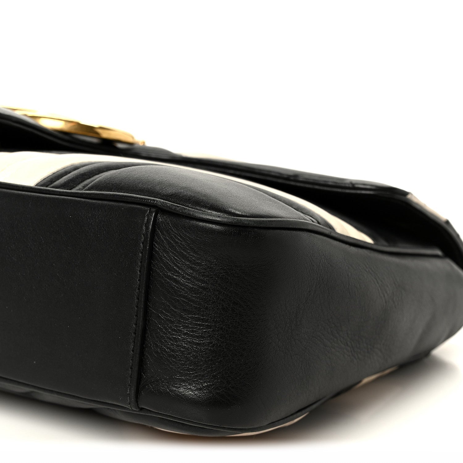 Calfskin Matelasse Medium GG Marmont Shoulder Bag Black White