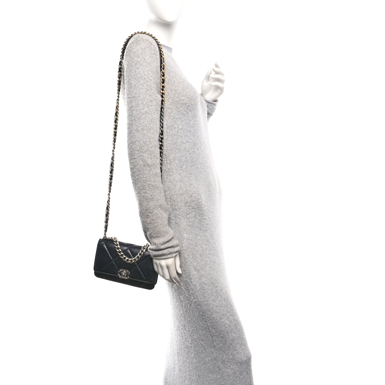 Lambskin Quilted CHNL 19 Wallet On Chain WOC Black