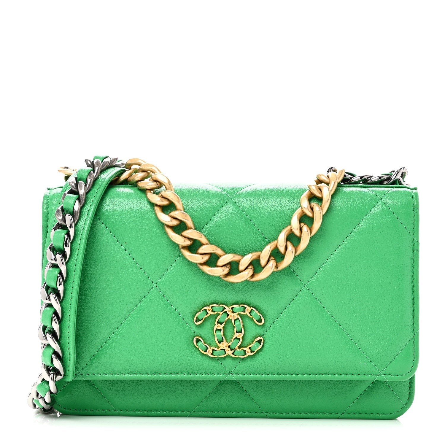 Shiny Goatskin Quilted CHNL 19 Wallet On Chain WOC Green