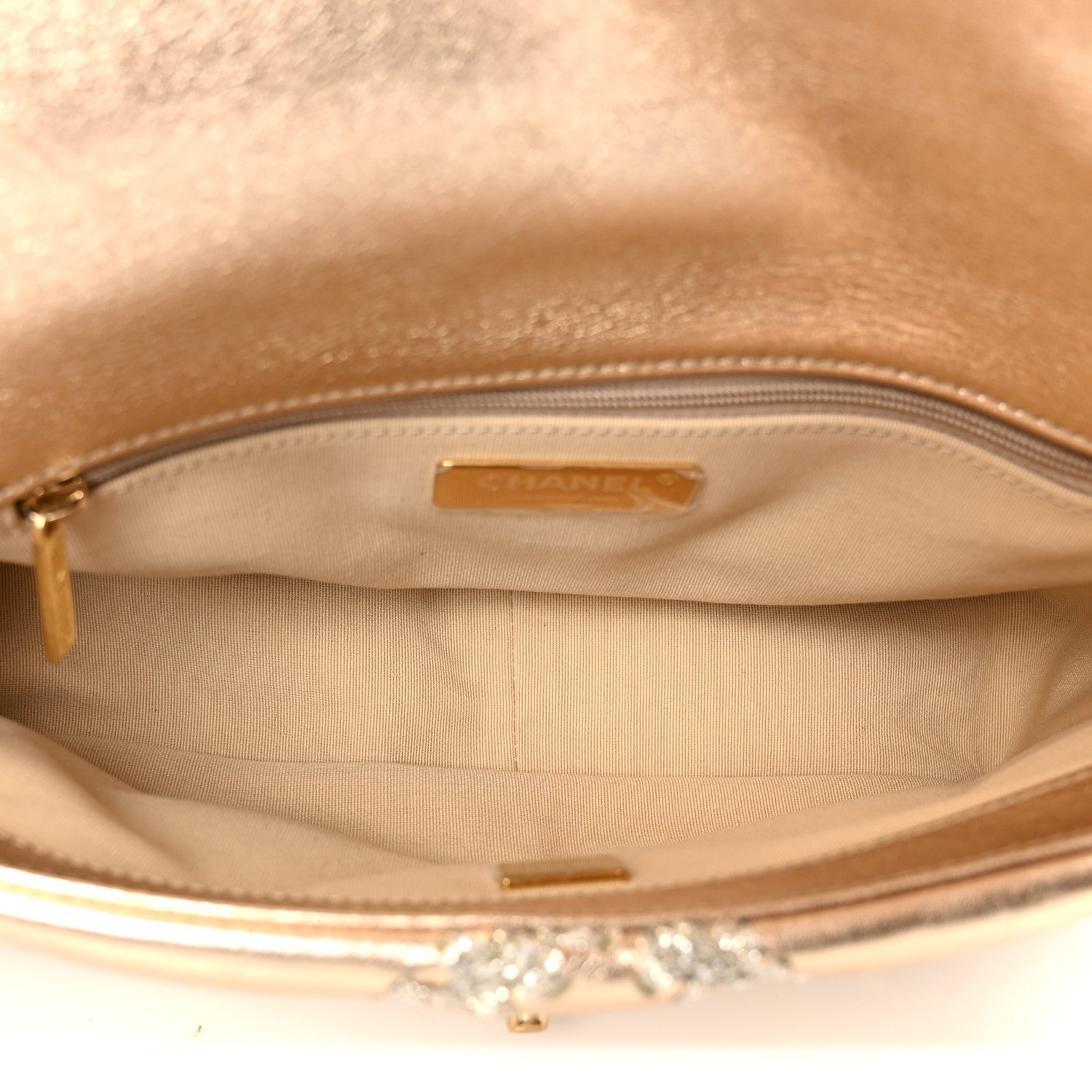 Metallic Calfskin Crochet Medium CHNL 19 Flap Gold