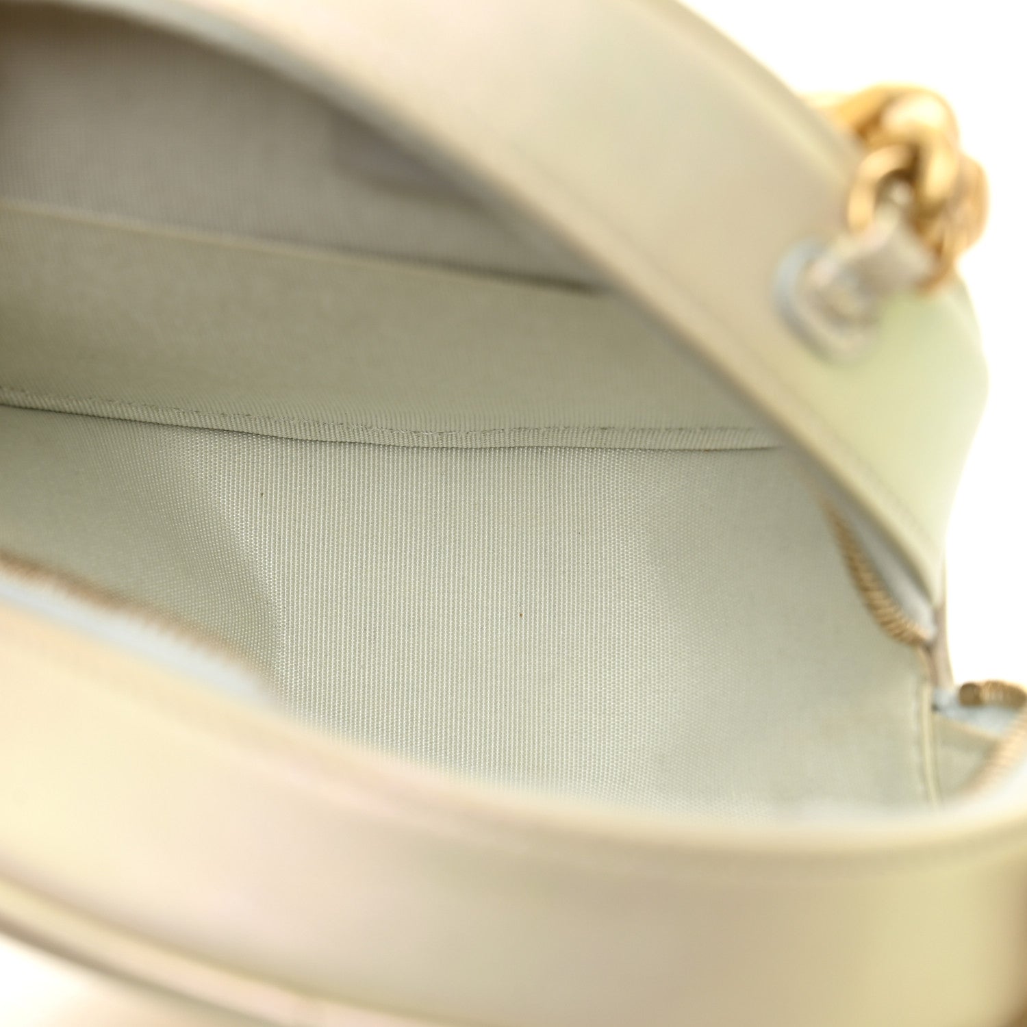 Iridescent Calfskin Quilted CHNL 19 Round Clutch With Chain White