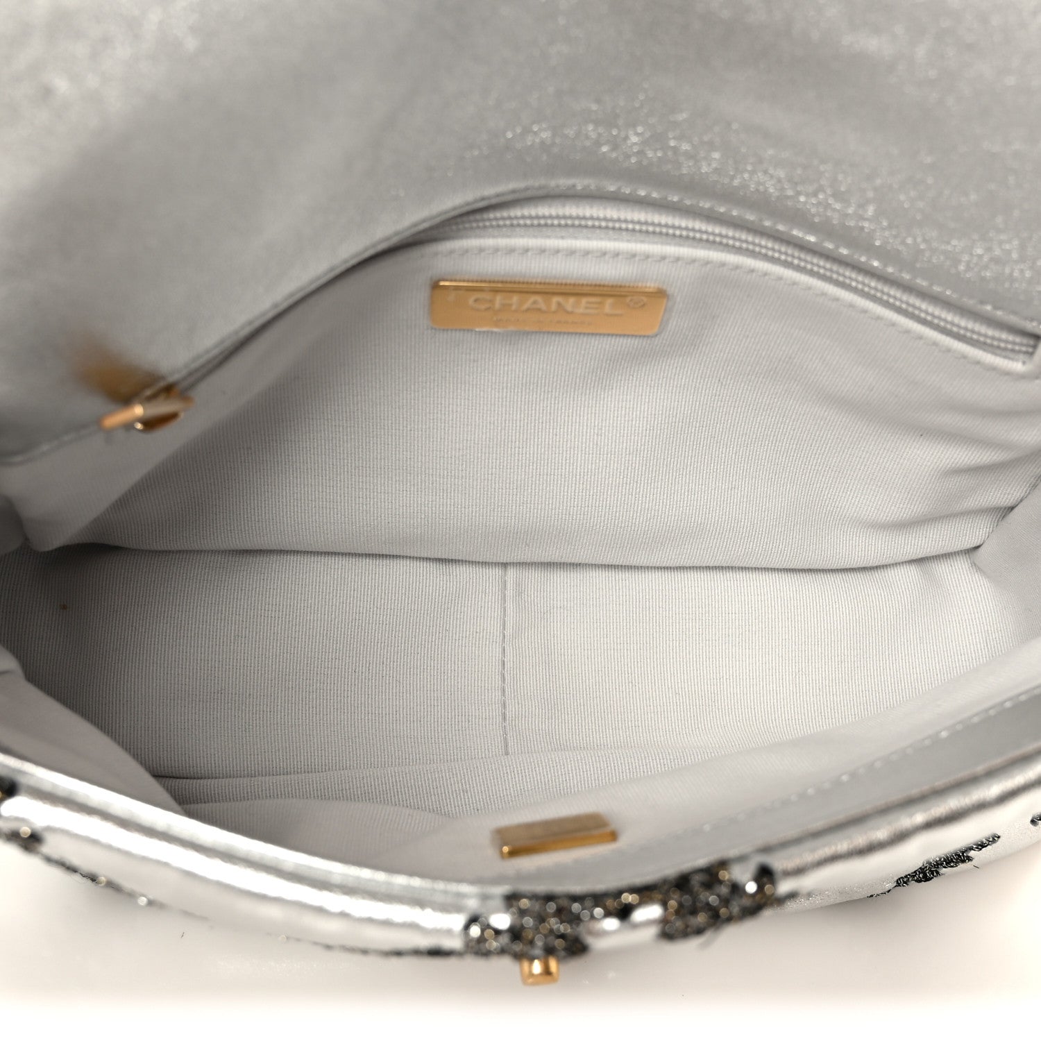 Metallic Calfskin Crochet Medium CHNL 19 Flap Silver