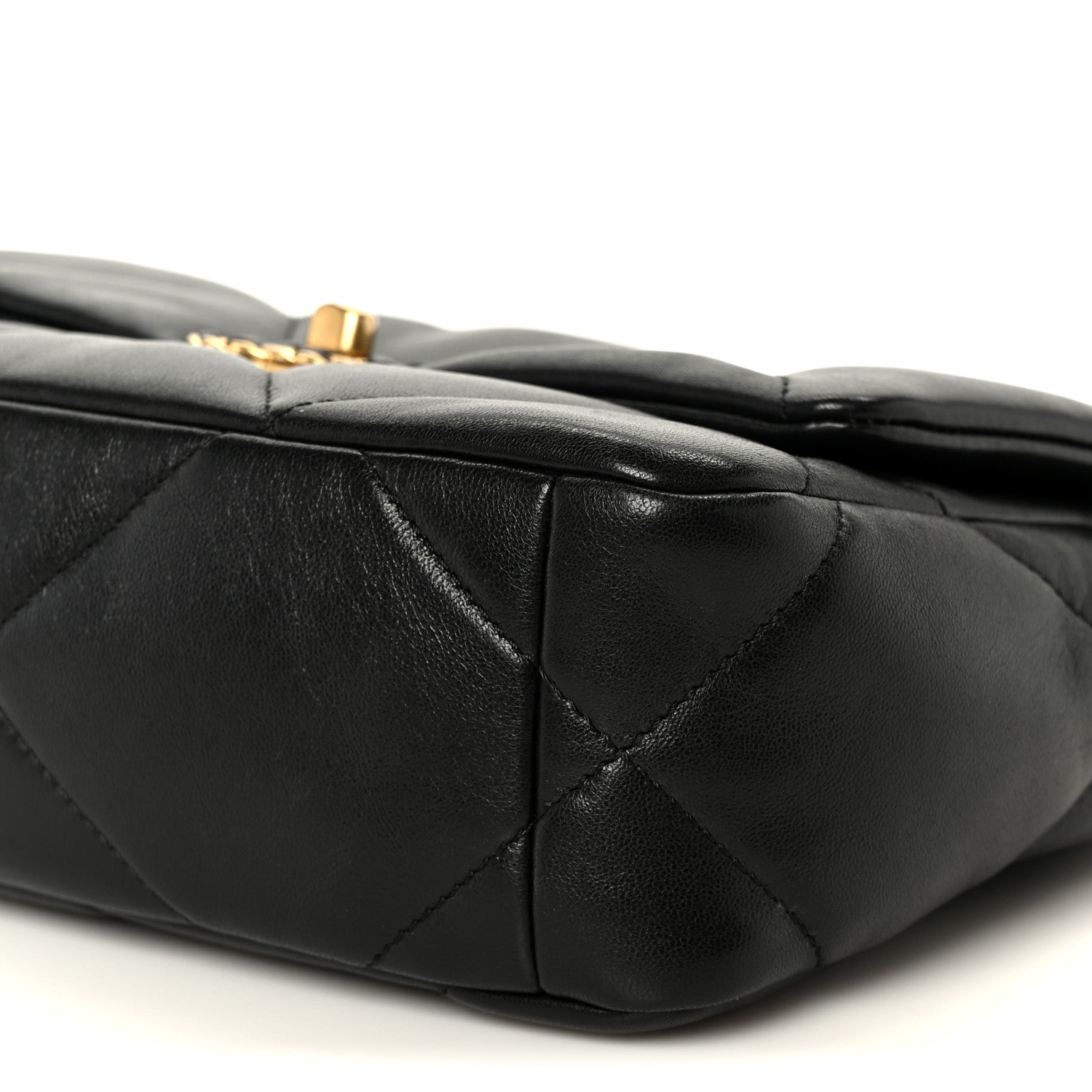 Lambskin Quilted Medium CHNL 19 Flap Black