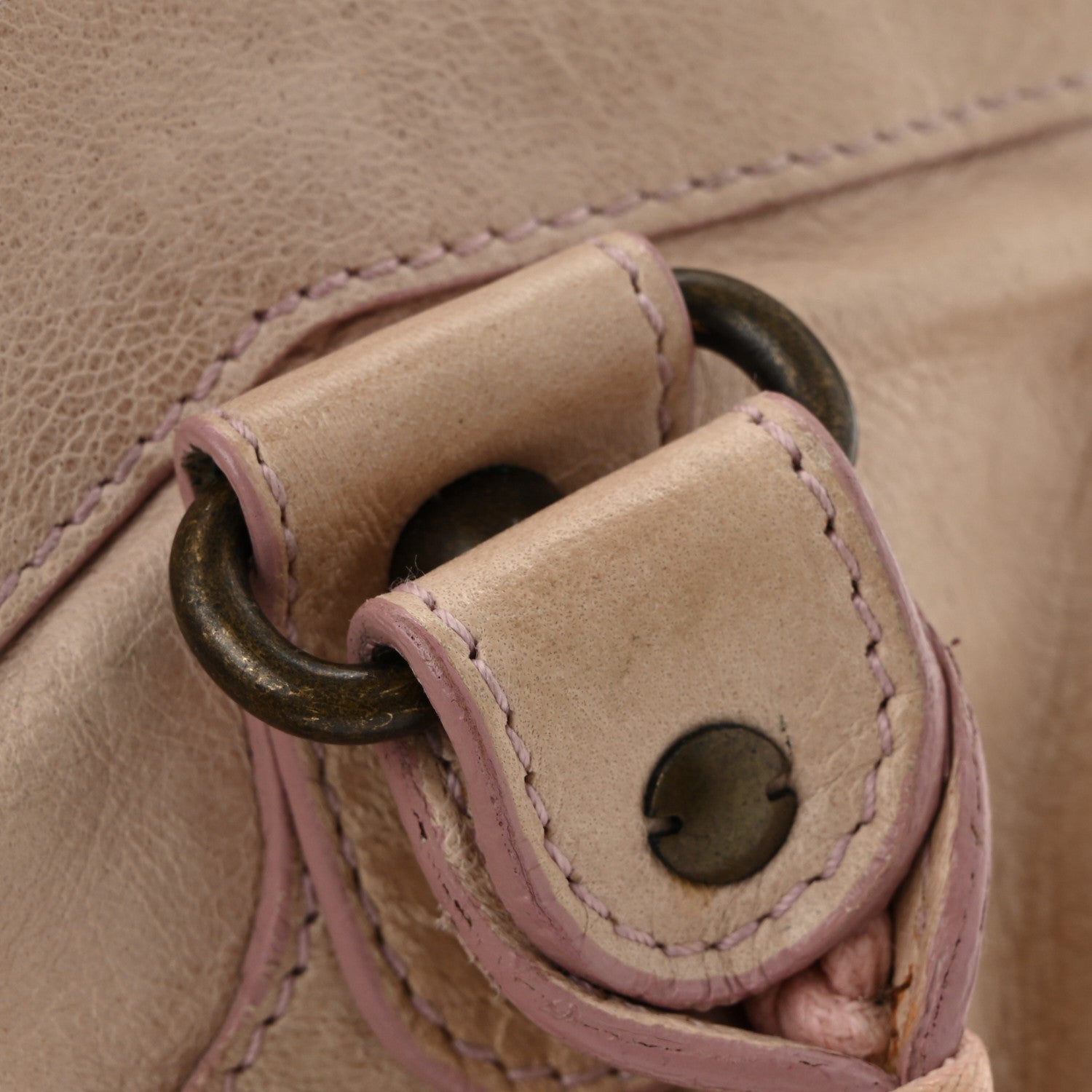 Agneau Classic Hardware First Bois de Rose