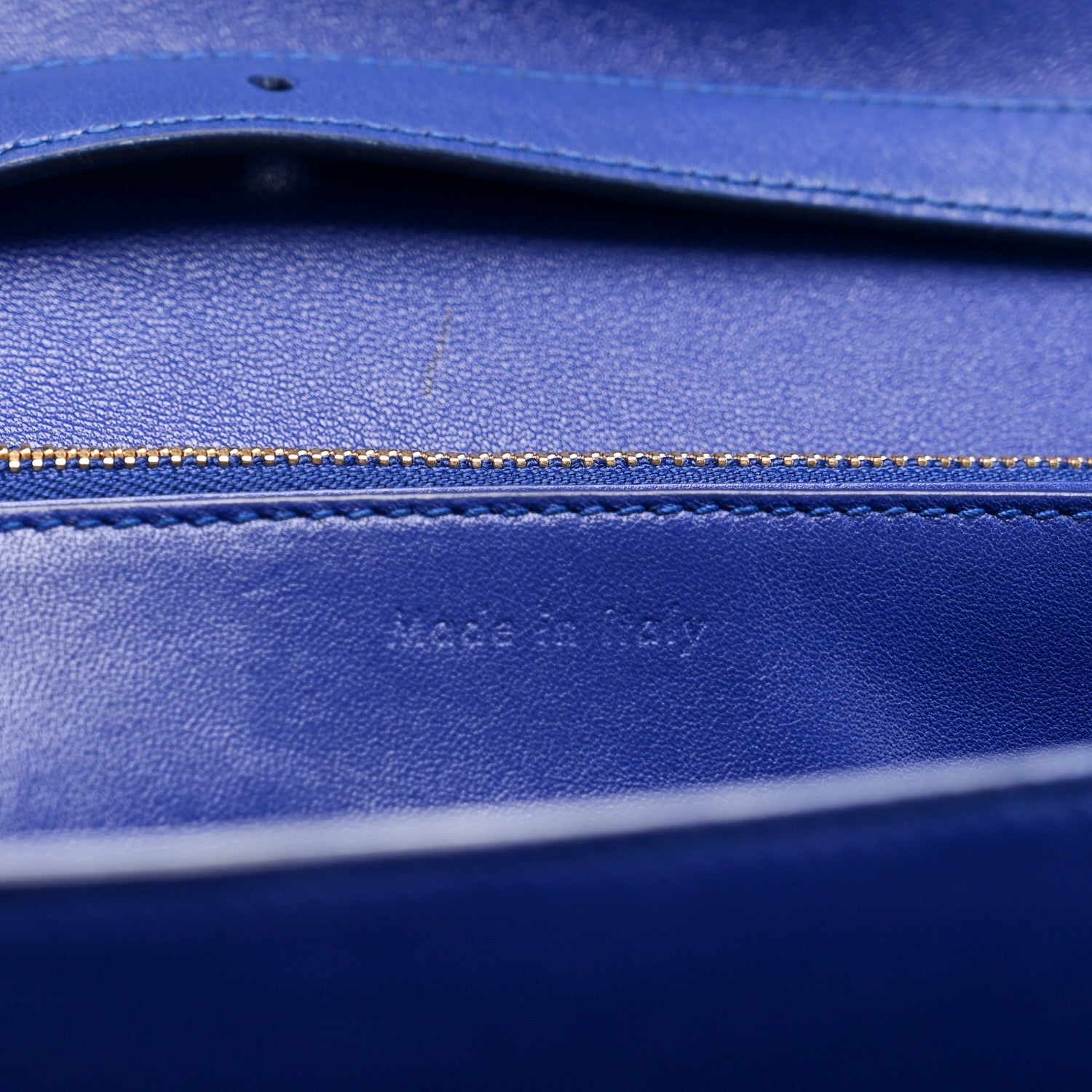 Box Calfskin Medium Classic Box Flap Bag Indigo