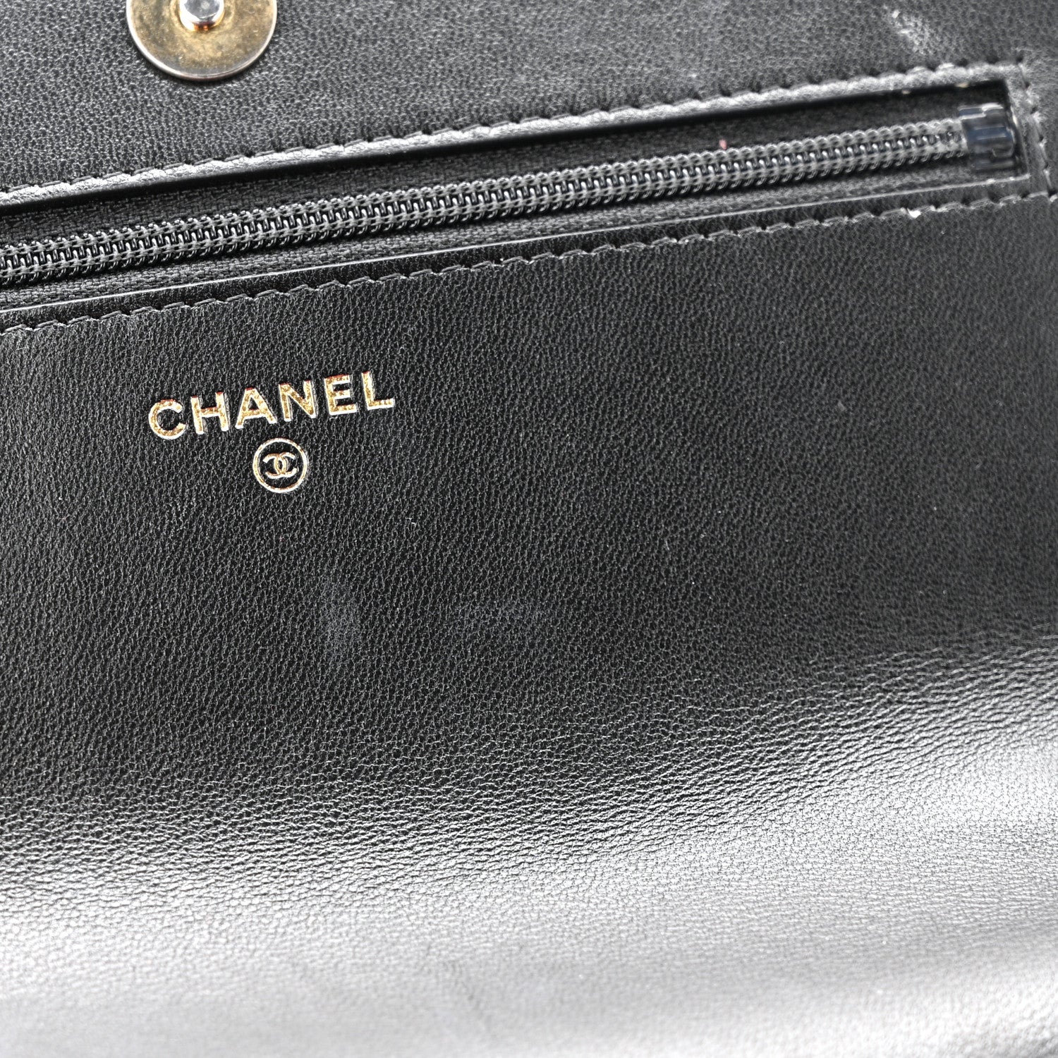 Lambskin Quilted CHNL 19 Wallet On Chain WOC Black