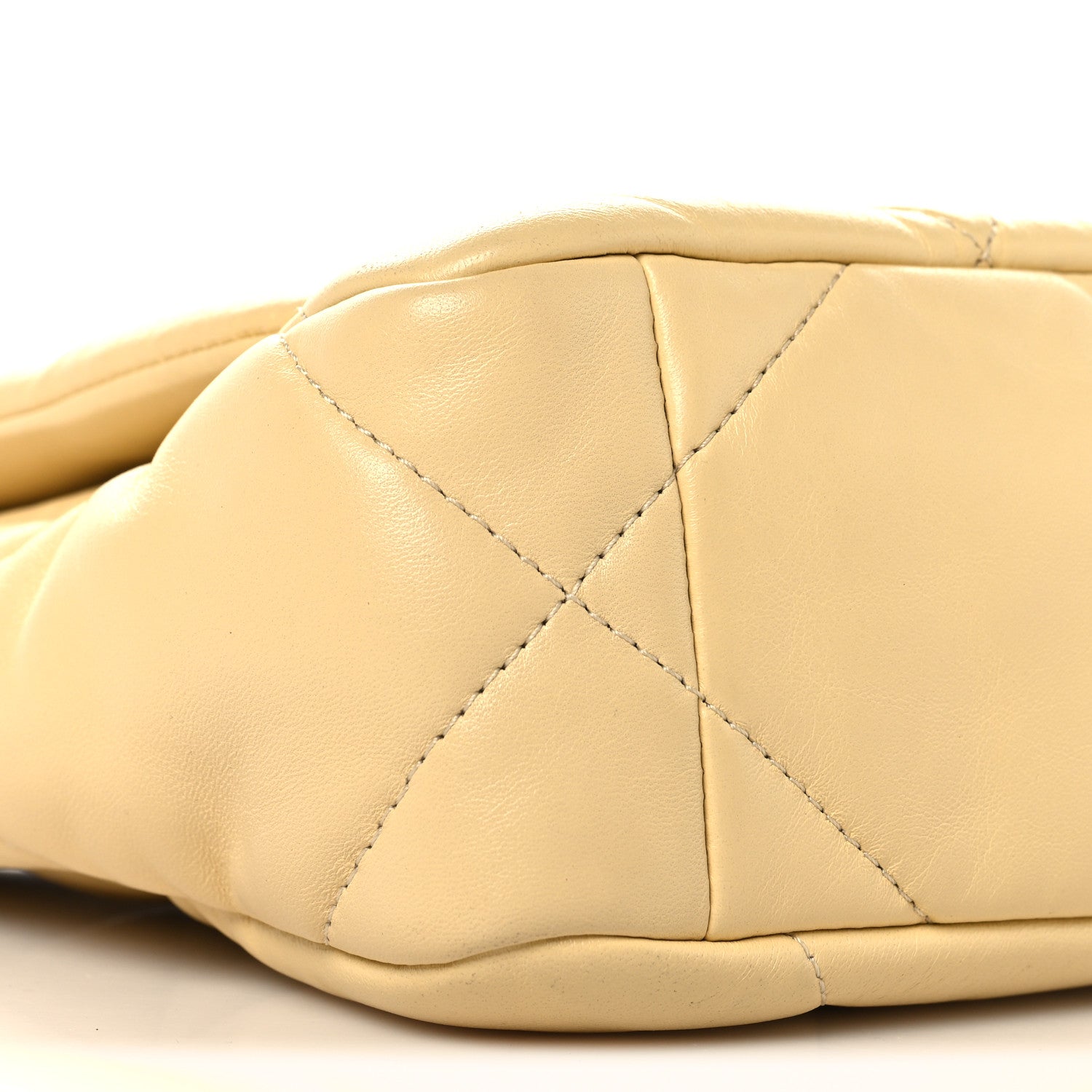 Lambskin Quilted Medium CHNL 19 Flap Yellow