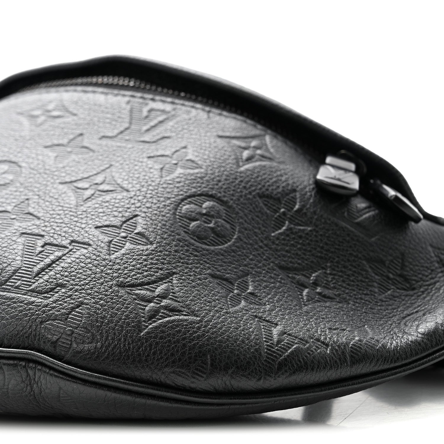 Calfskin Monogram Shadow Discovery Bumbag Black