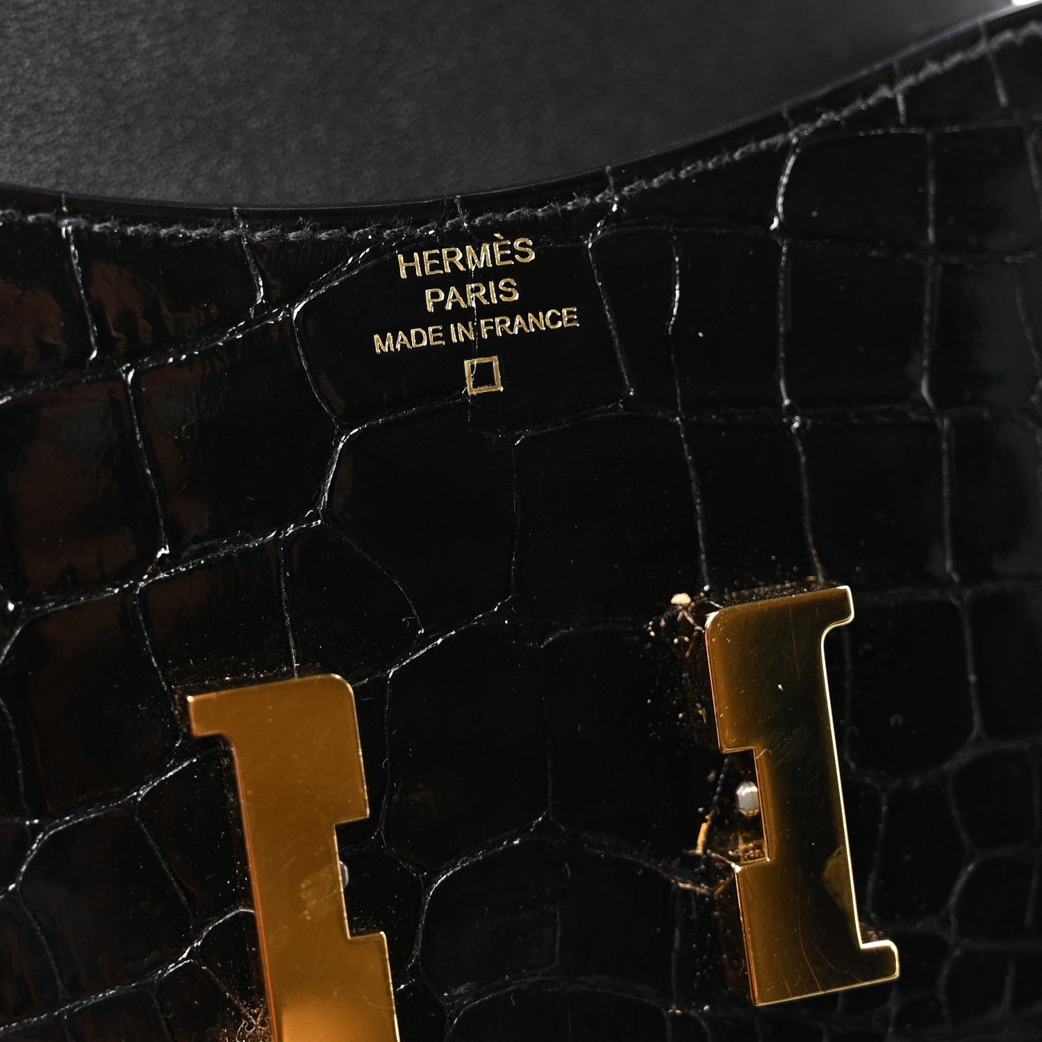 Shiny Alligator Constance Slim Wallet Black