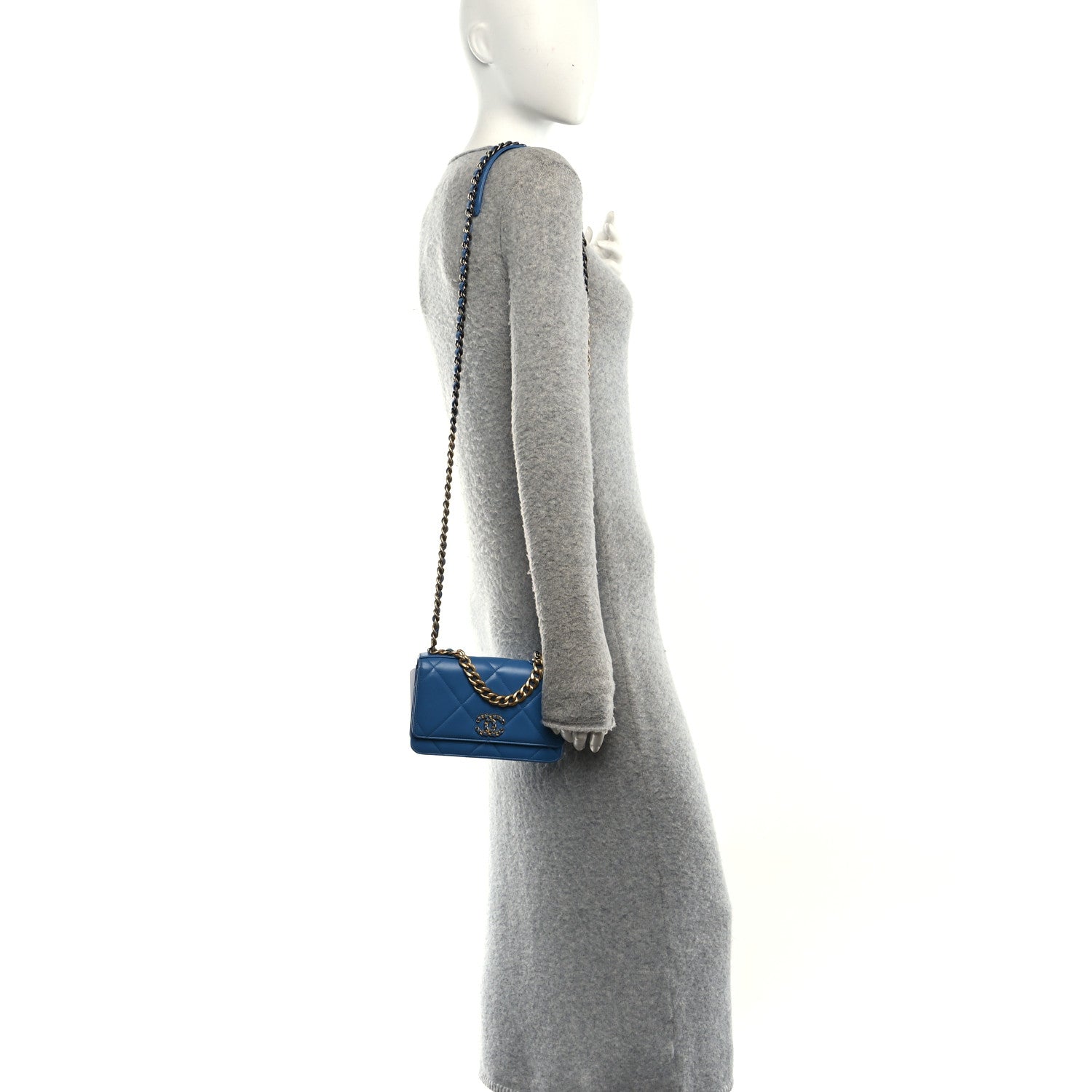 Lambskin Quilted CHNL 19 Wallet On Chain WOC Blue