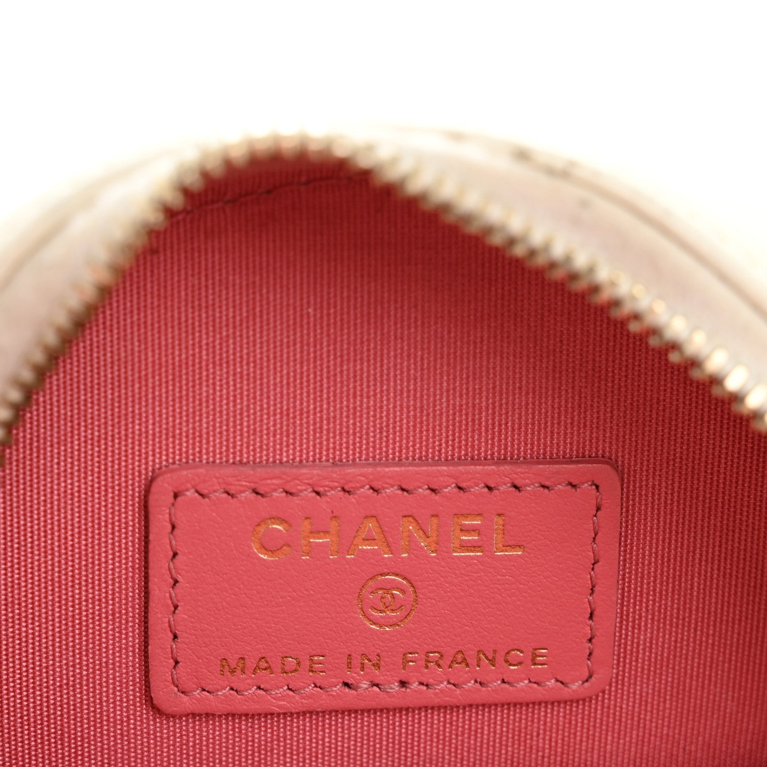Lambskin Quilted CHNL 19 Round Clutch With Chain White