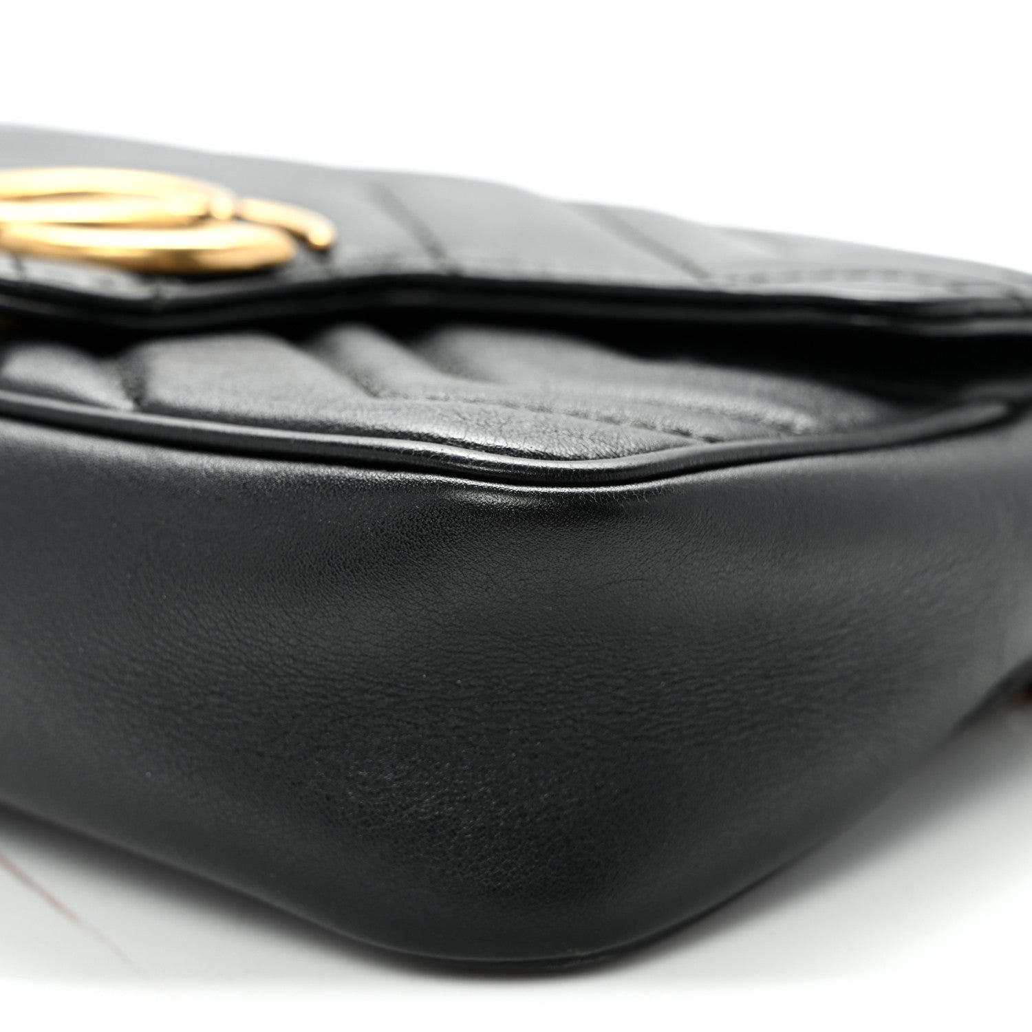 Calfskin Matelasse Super Mini GG Marmont Shoulder Bag Black