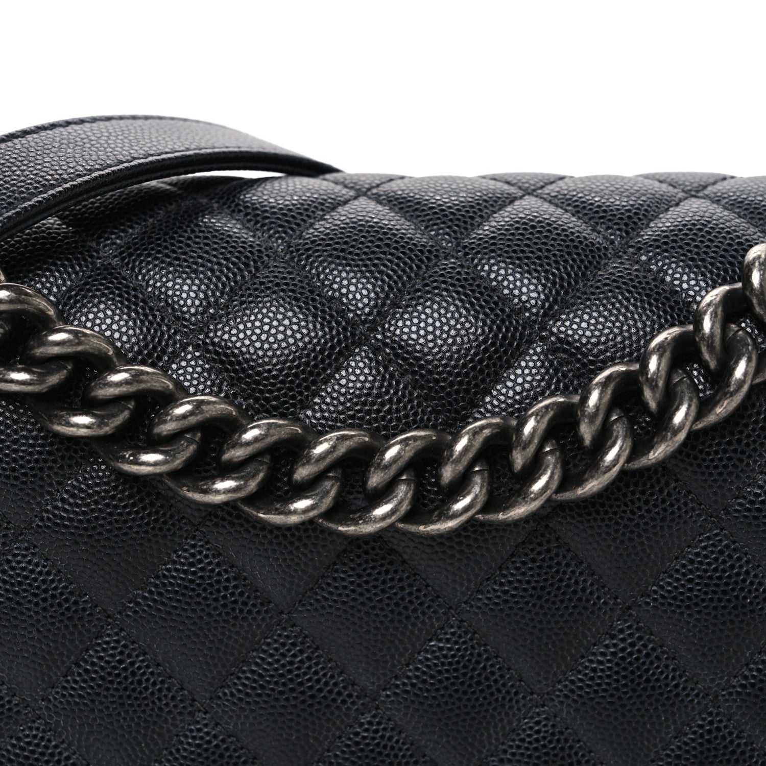 Caviar Quilted Medium Boy Flap Black