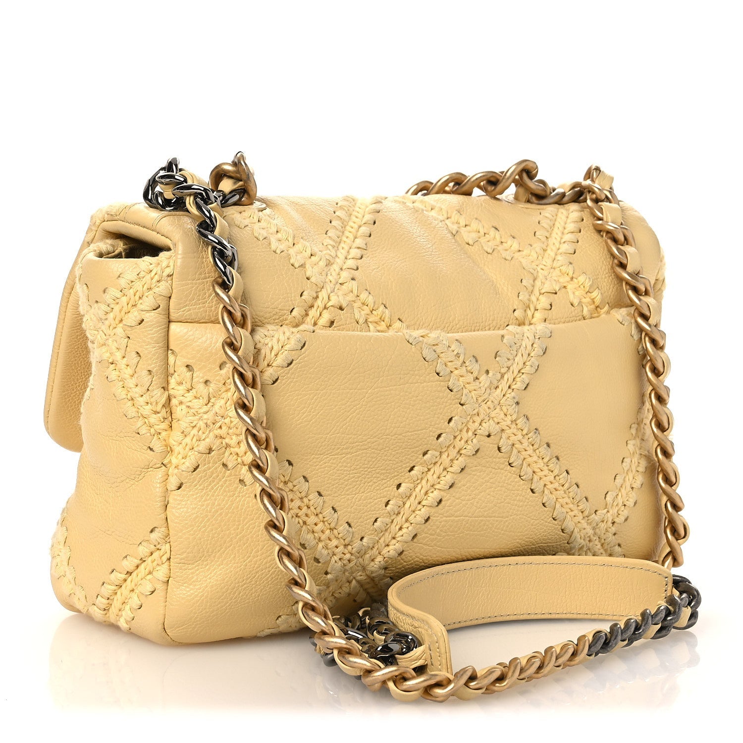 Calfskin Crochet Medium CHNL 19 Flap Yellow