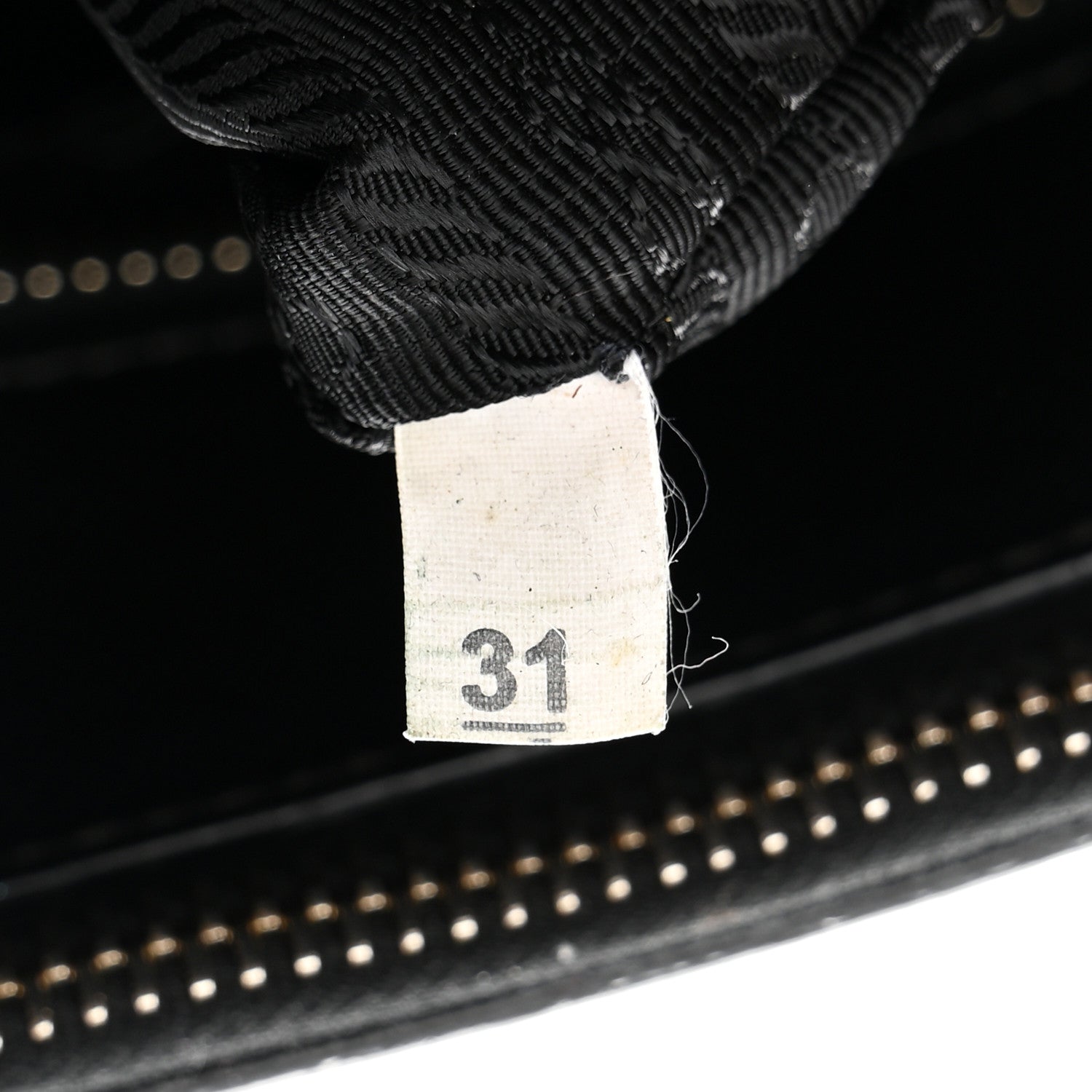Saffiano Medium Galleria Double Zip Tote Black