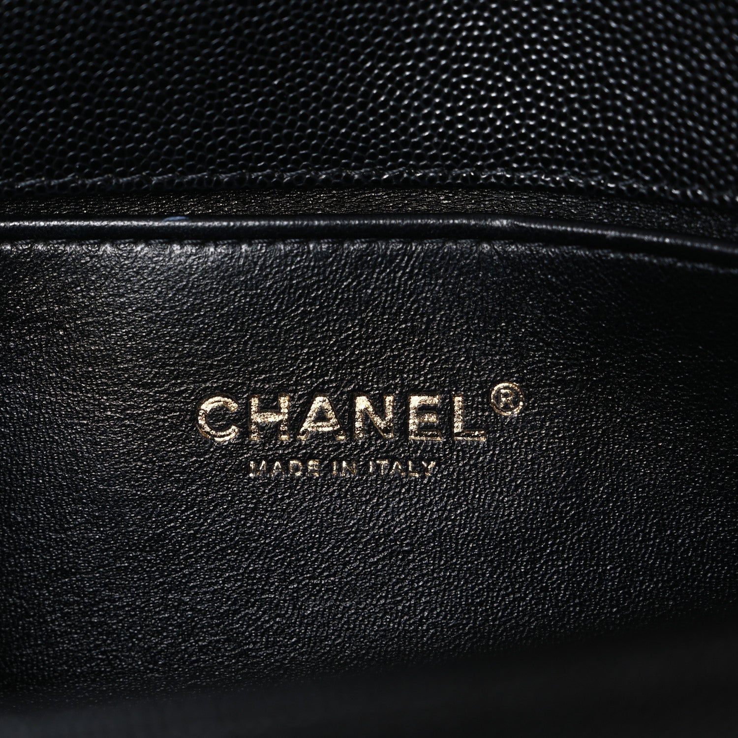 Caviar Quilted Medium Boy Flap Black