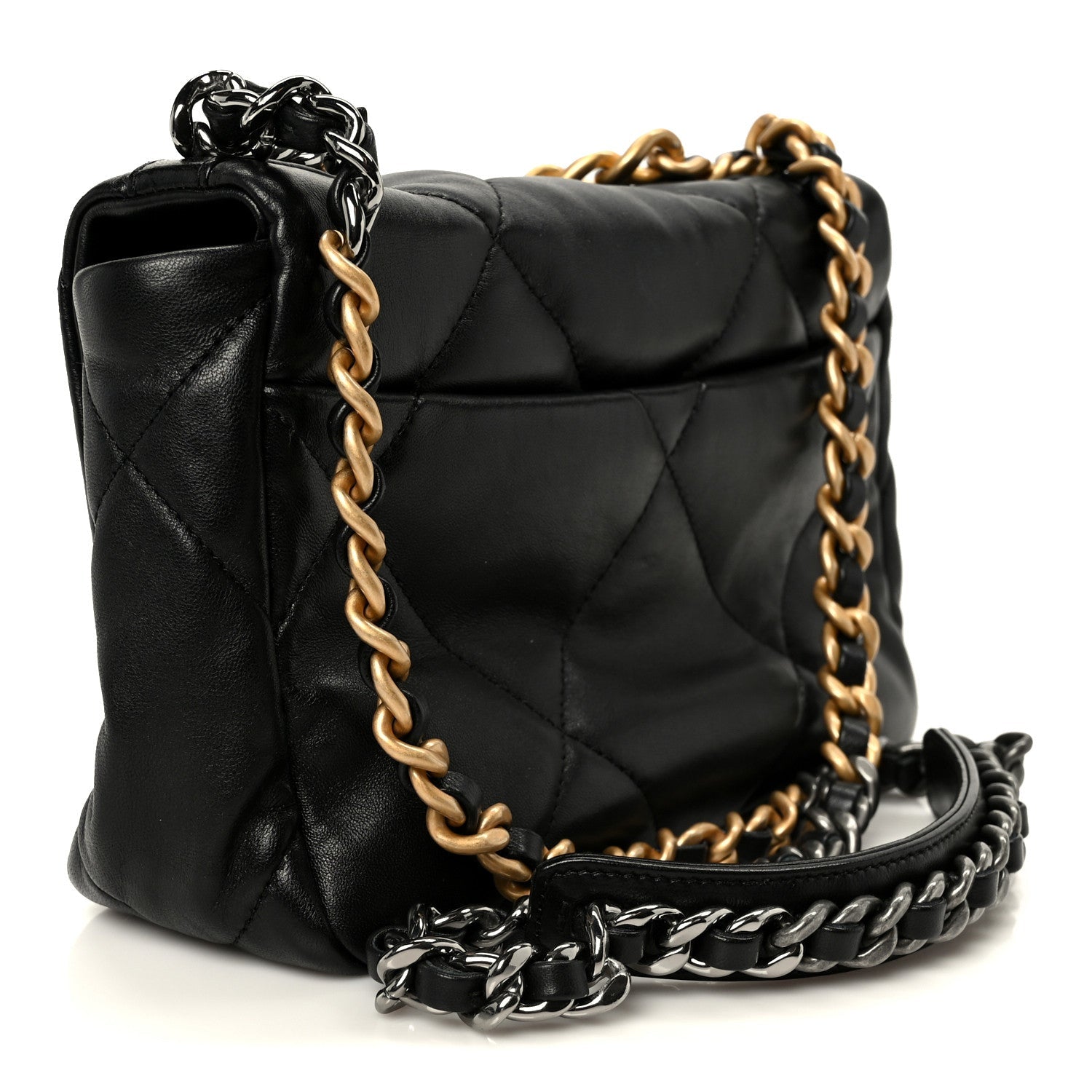 Lambskin Quilted Medium CHNL 19 Flap Black
