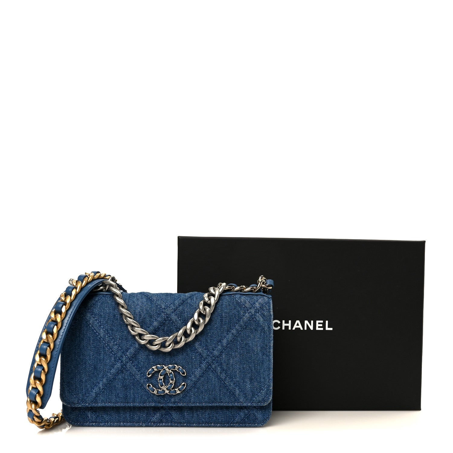 Denim Quilted CHNL 19 Wallet On Chain WOC Blue