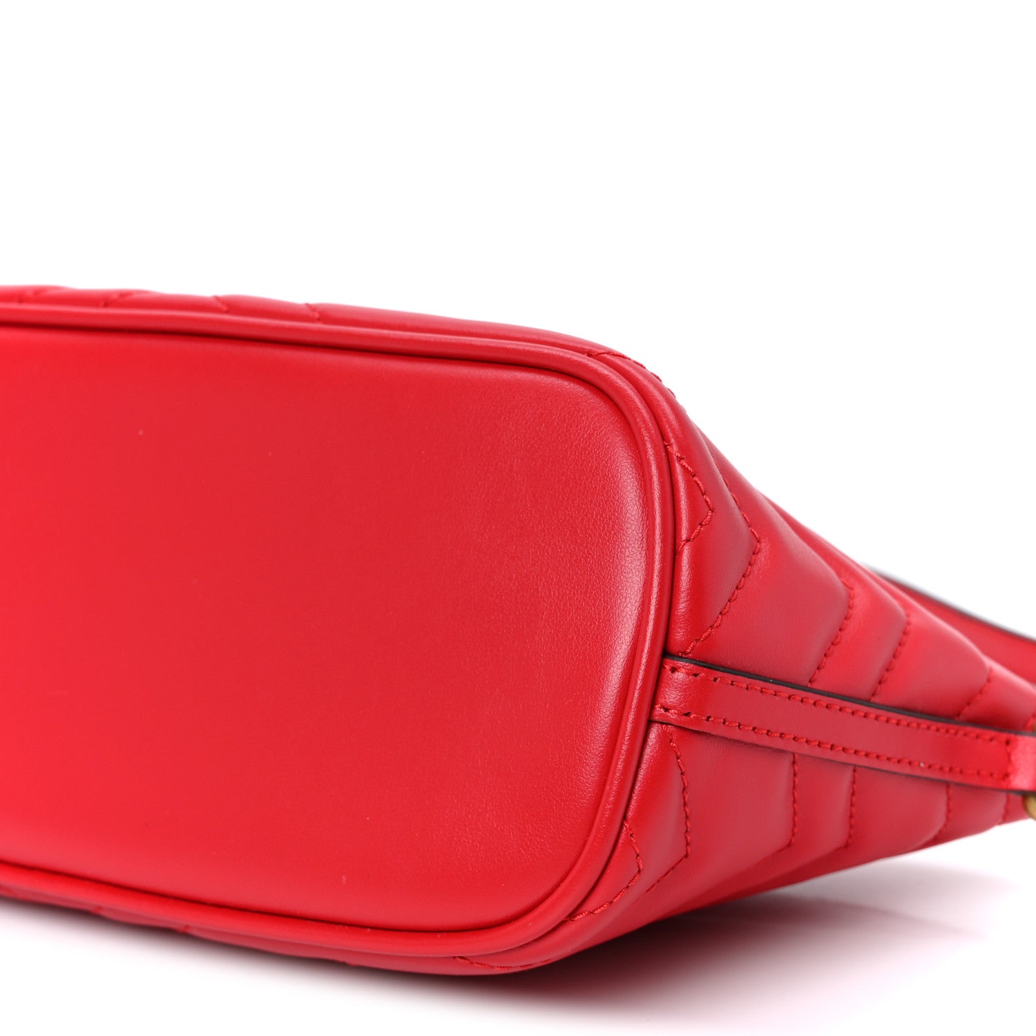Calfskin Matelasse Chevron GG Marmont Sling Shoulder Bag Rosso