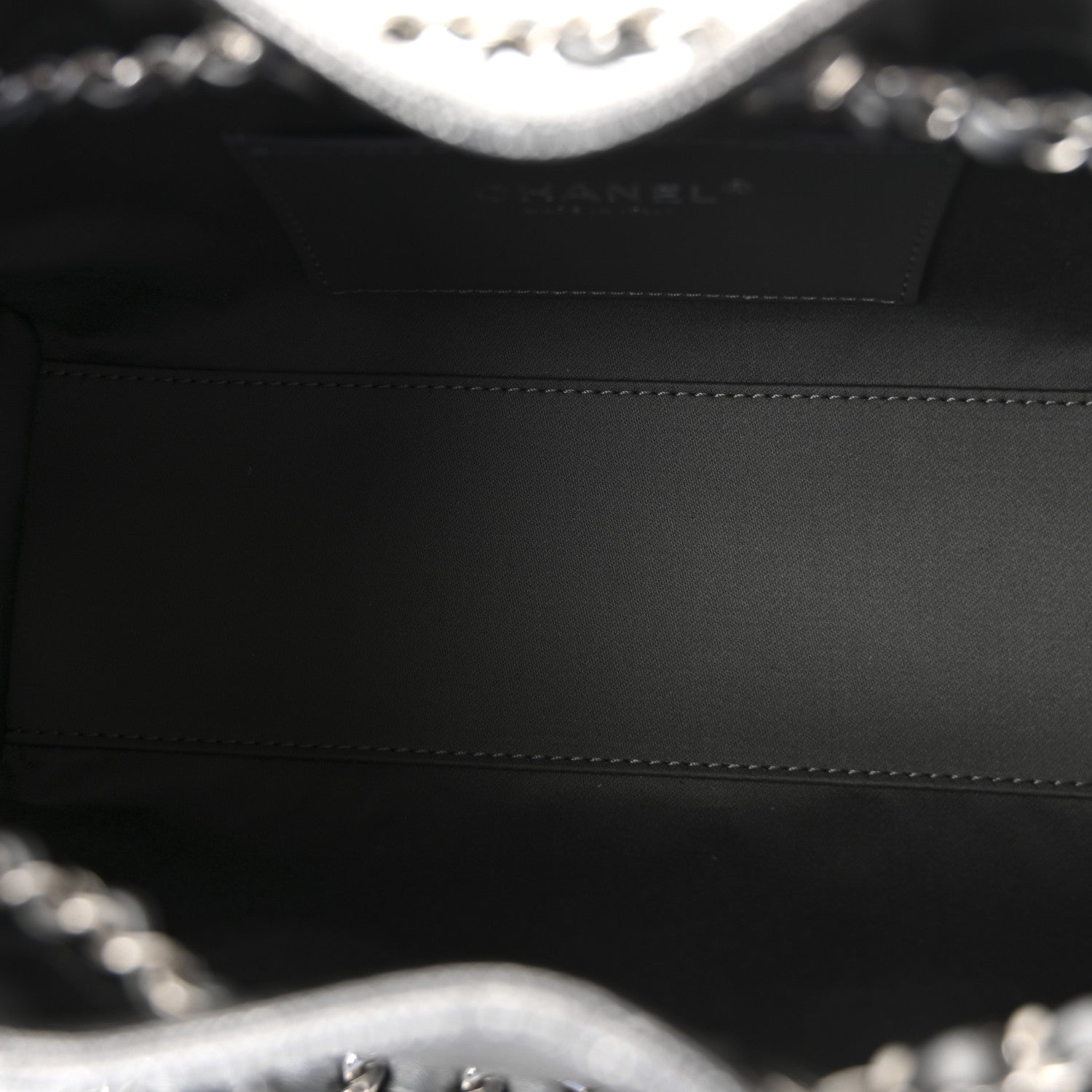 Metallic Caviar Quilted Mini CHNL 25 Handbag Anthracite