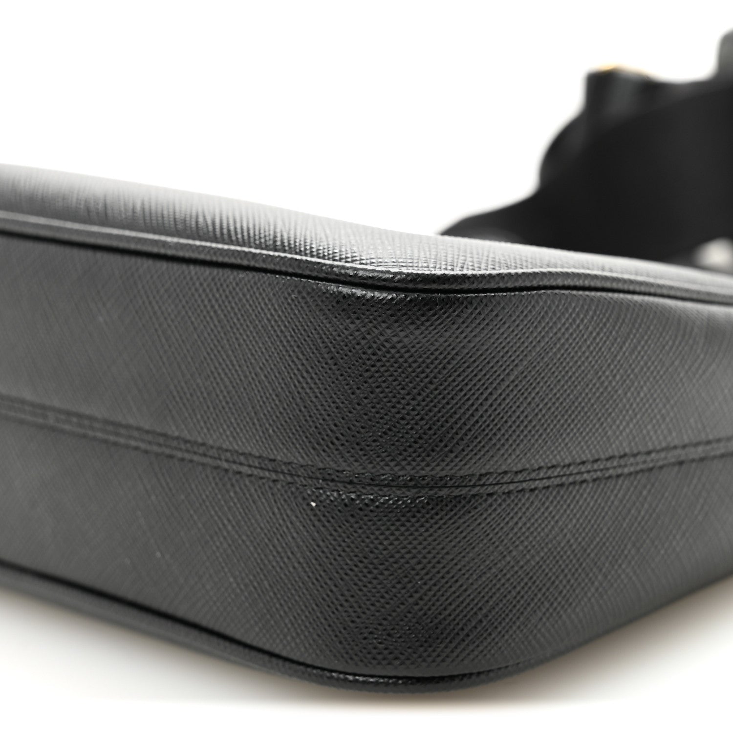 Saffiano Lux Re-Edition 2005 Shoulder Bag Black