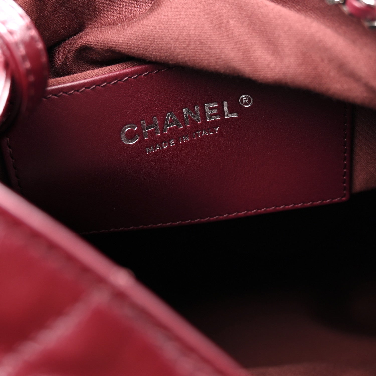 Shiny Crumpled Calfskin Quilted Medium CHNL 25 Handbag Dark Burgundy