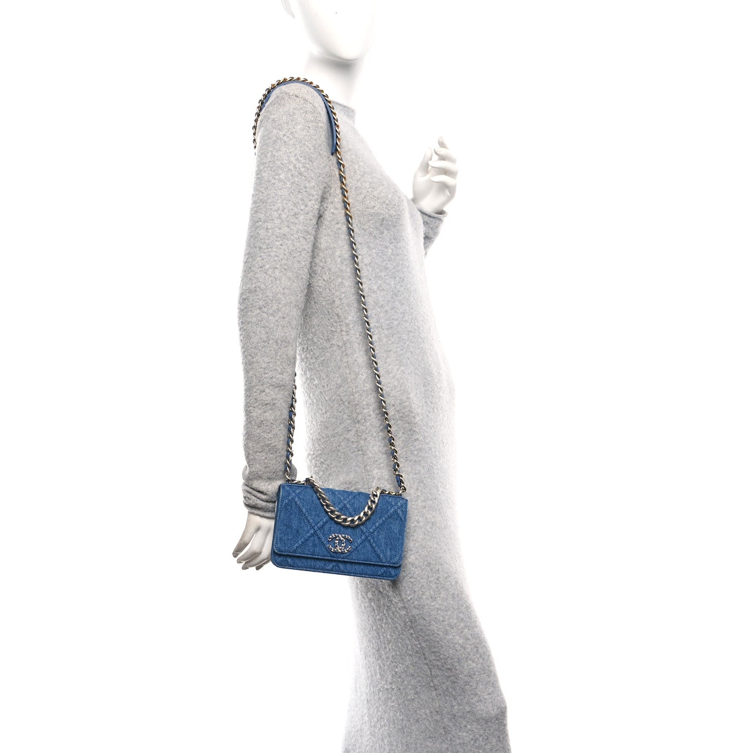 Denim Quilted CHNL 19 Wallet On Chain WOC Blue