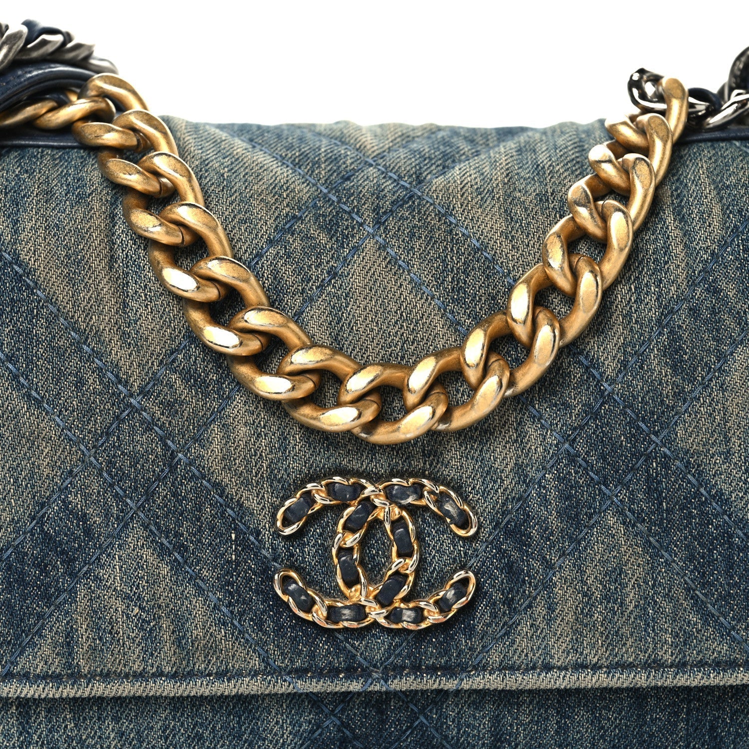 Denim Quilted CHNL 19 Wallet On Chain WOC Blue