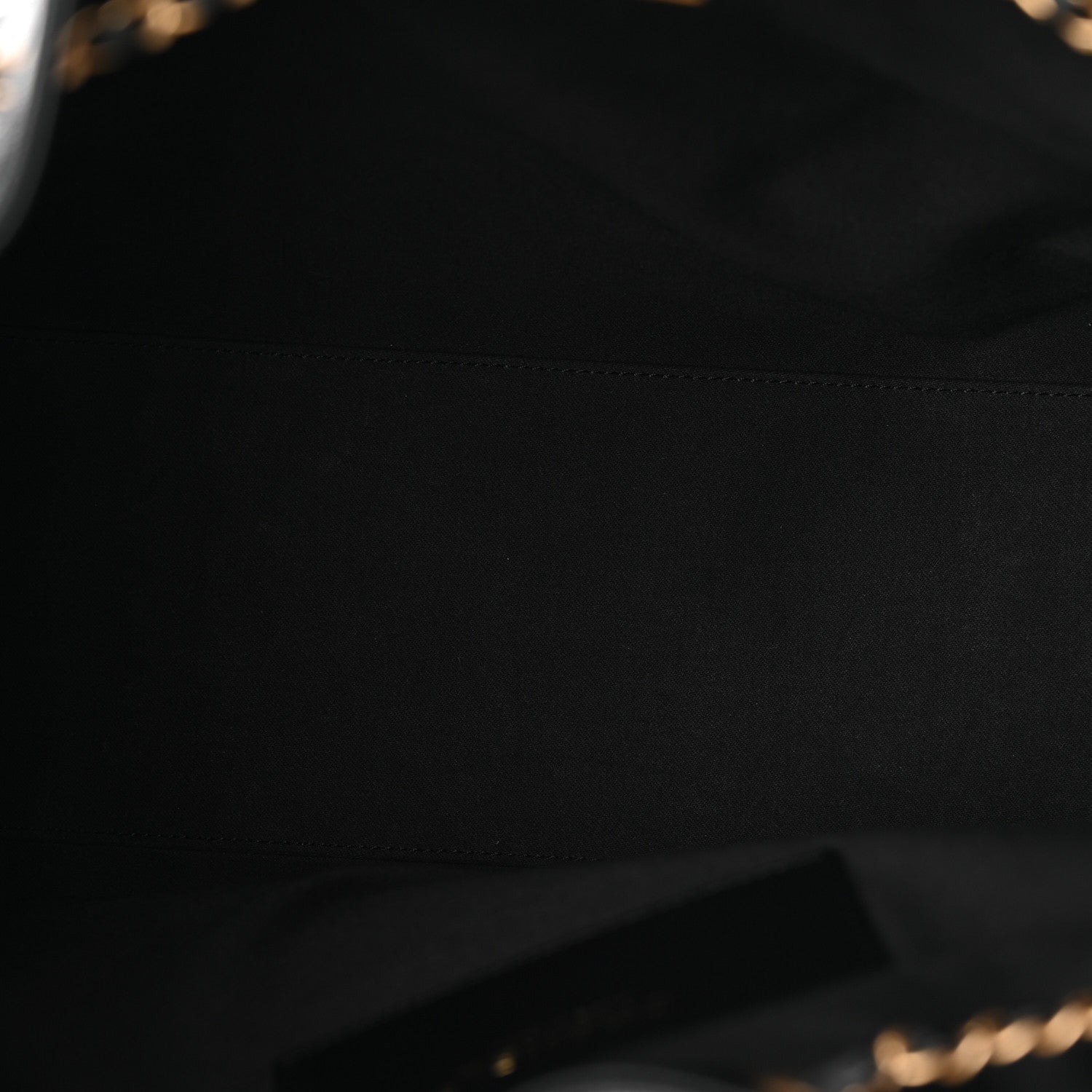 Caviar Quilted Medium CHNL 25 Handbag Black