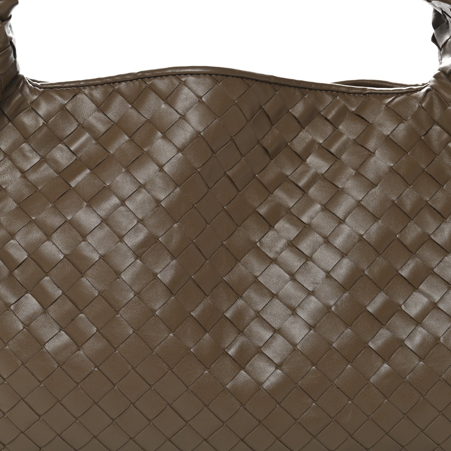 Calfskin Intrecciato Small Hop Pinecone