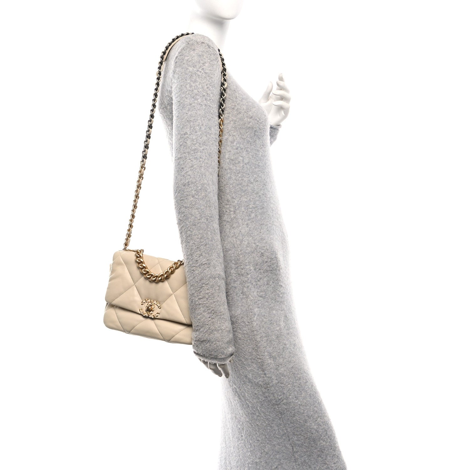 Lambskin Quilted Medium CHNL 19 Flap Beige