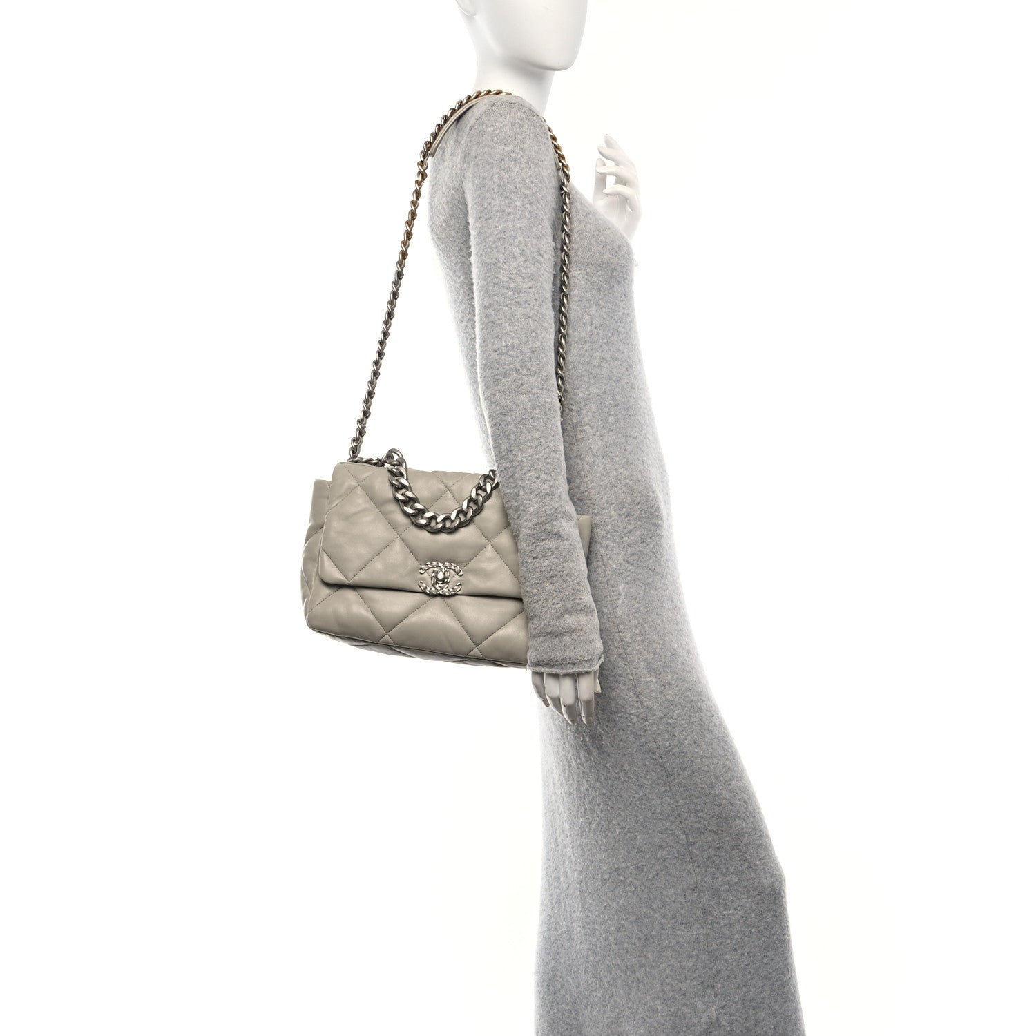 Lambskin Quilted Large CHNL 19 Flap Grey