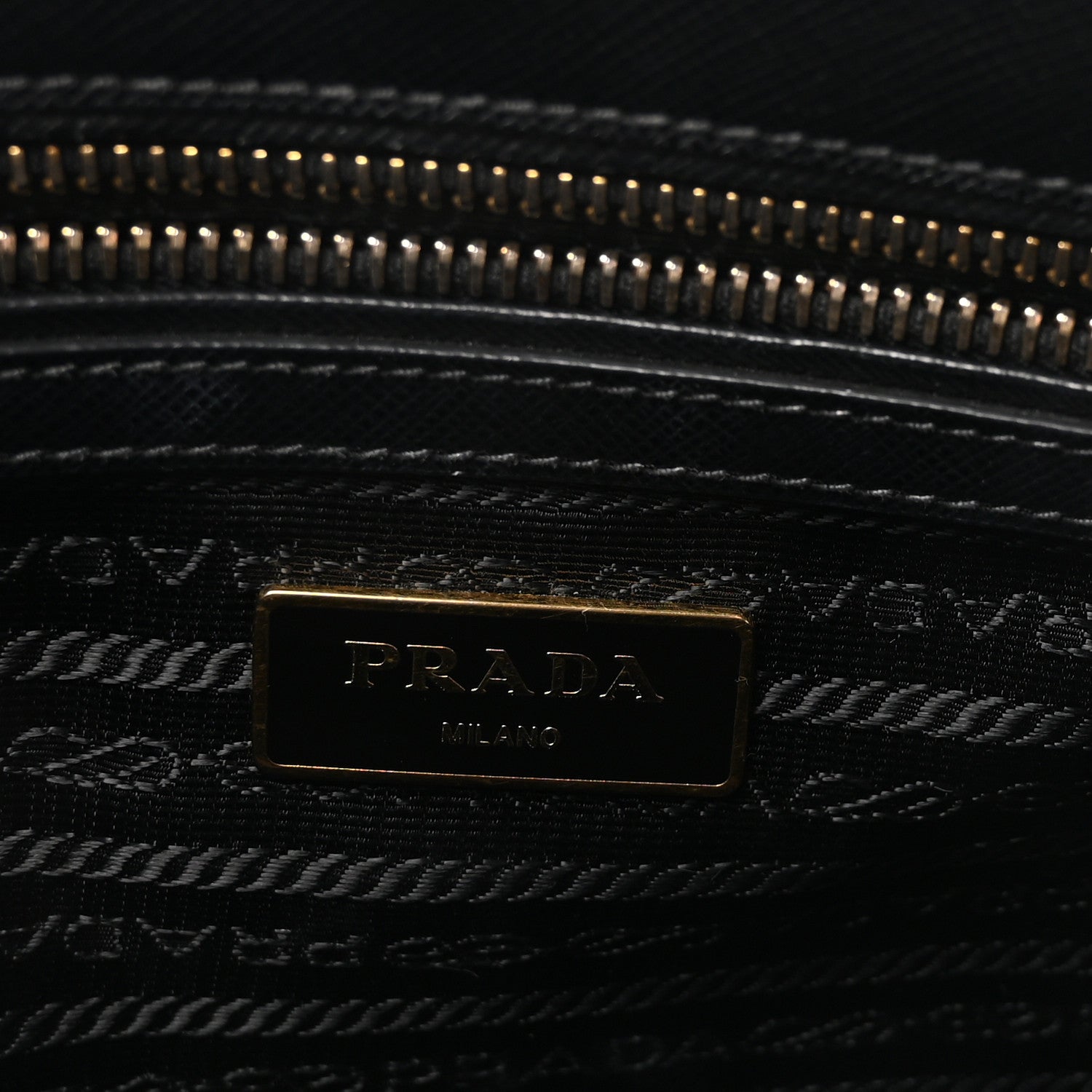 Saffiano Small Galleria Double Zip Tote Black