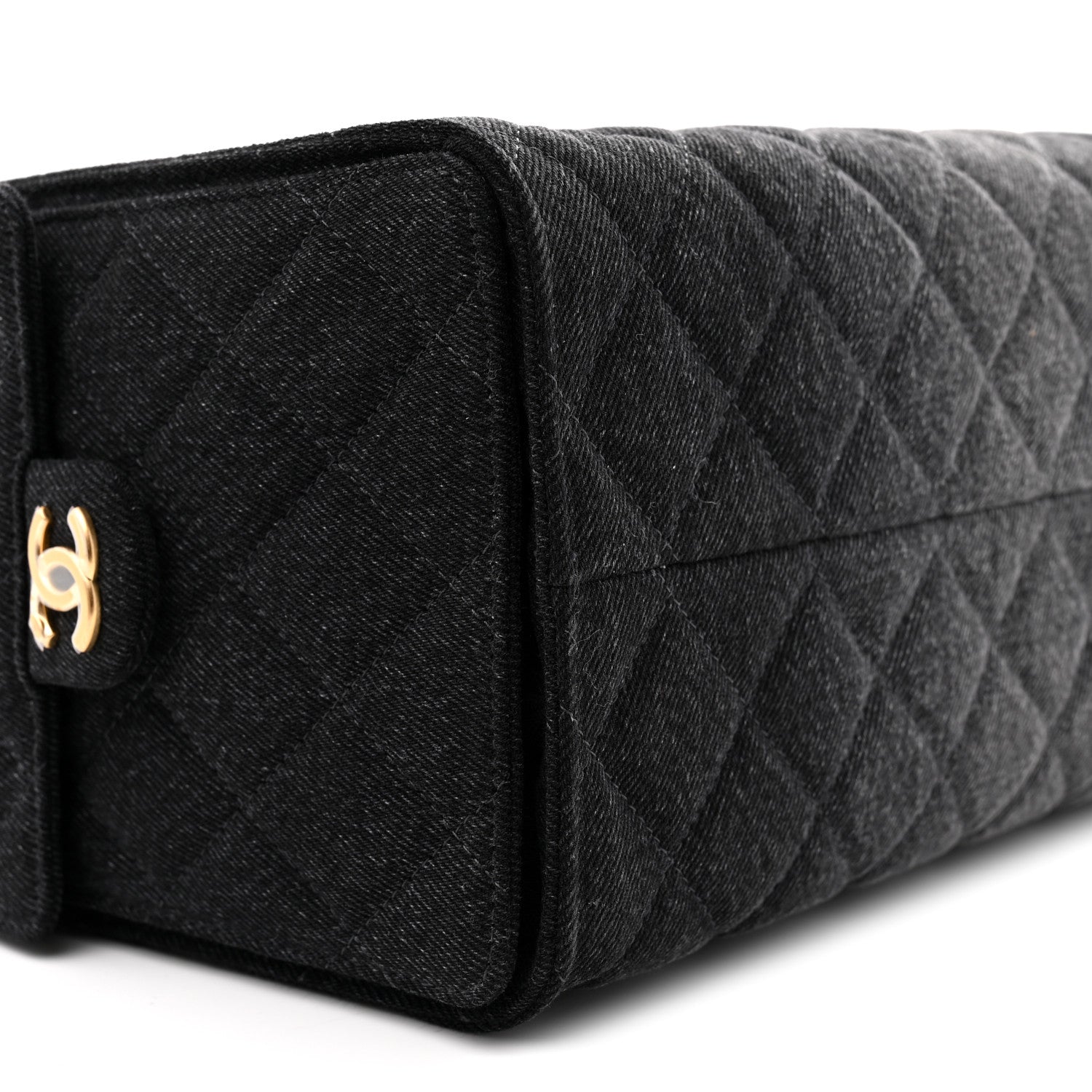 Washed Denim Quilted Medium CHNL 25 Handbag Black
