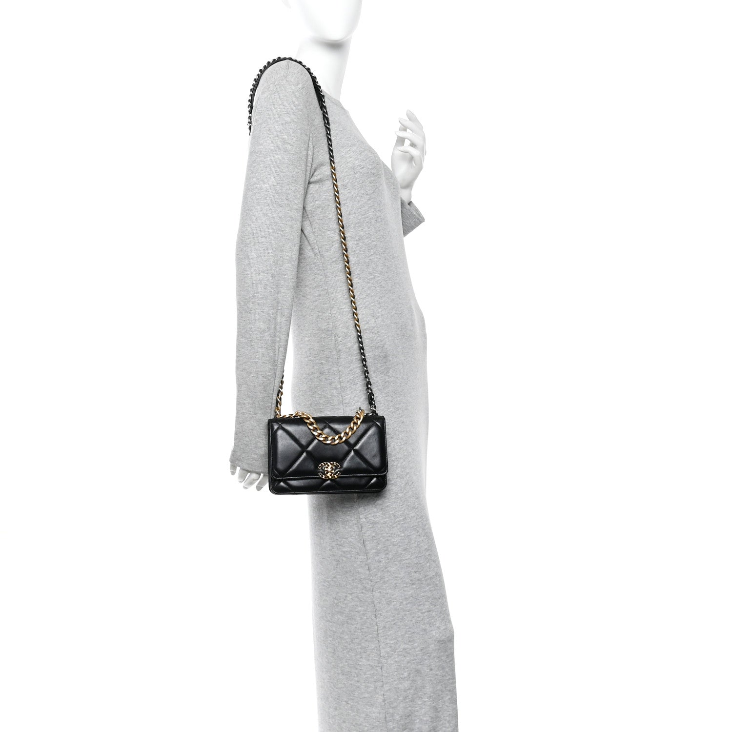 Lambskin Quilted CHNL 19 Wallet On Chain WOC Black