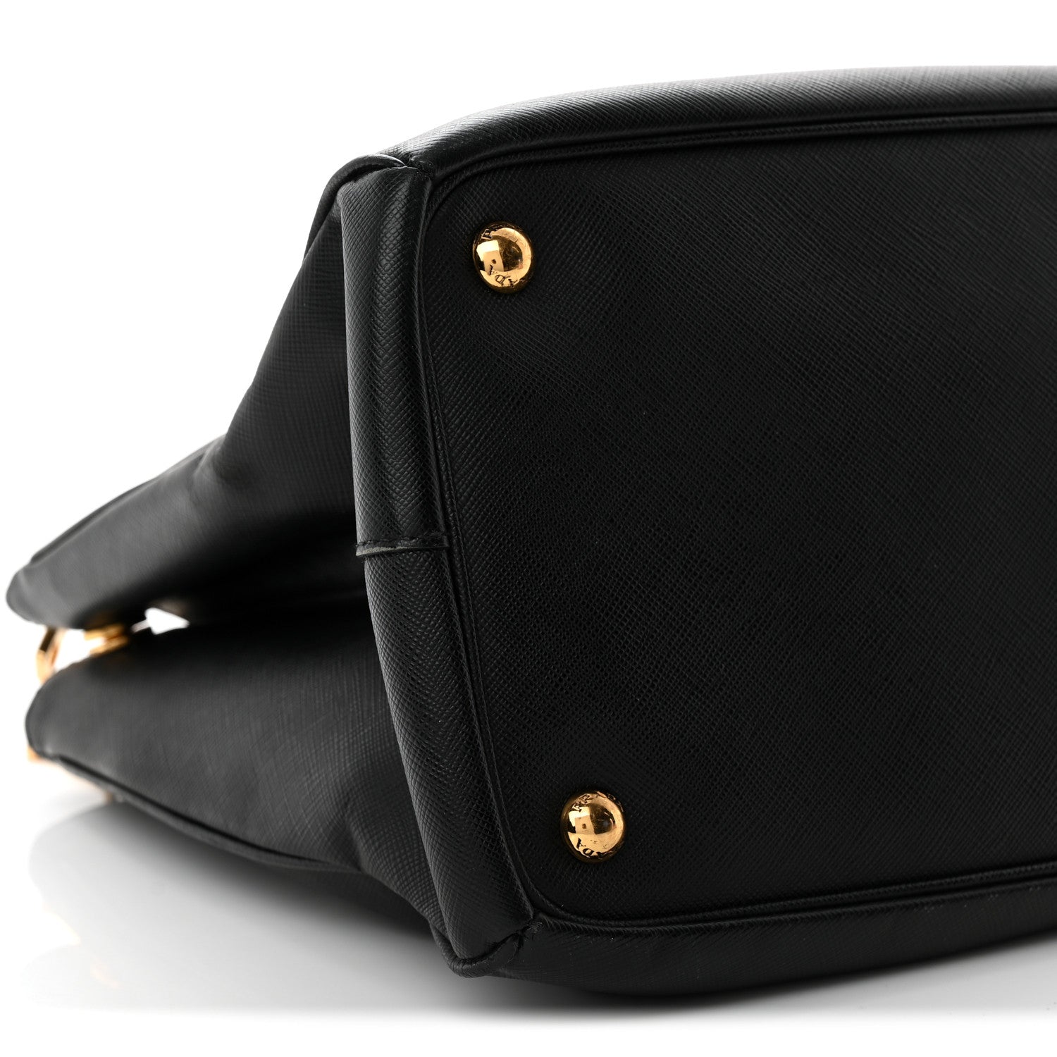 Saffiano Medium Galleria Double Zip Tote Black