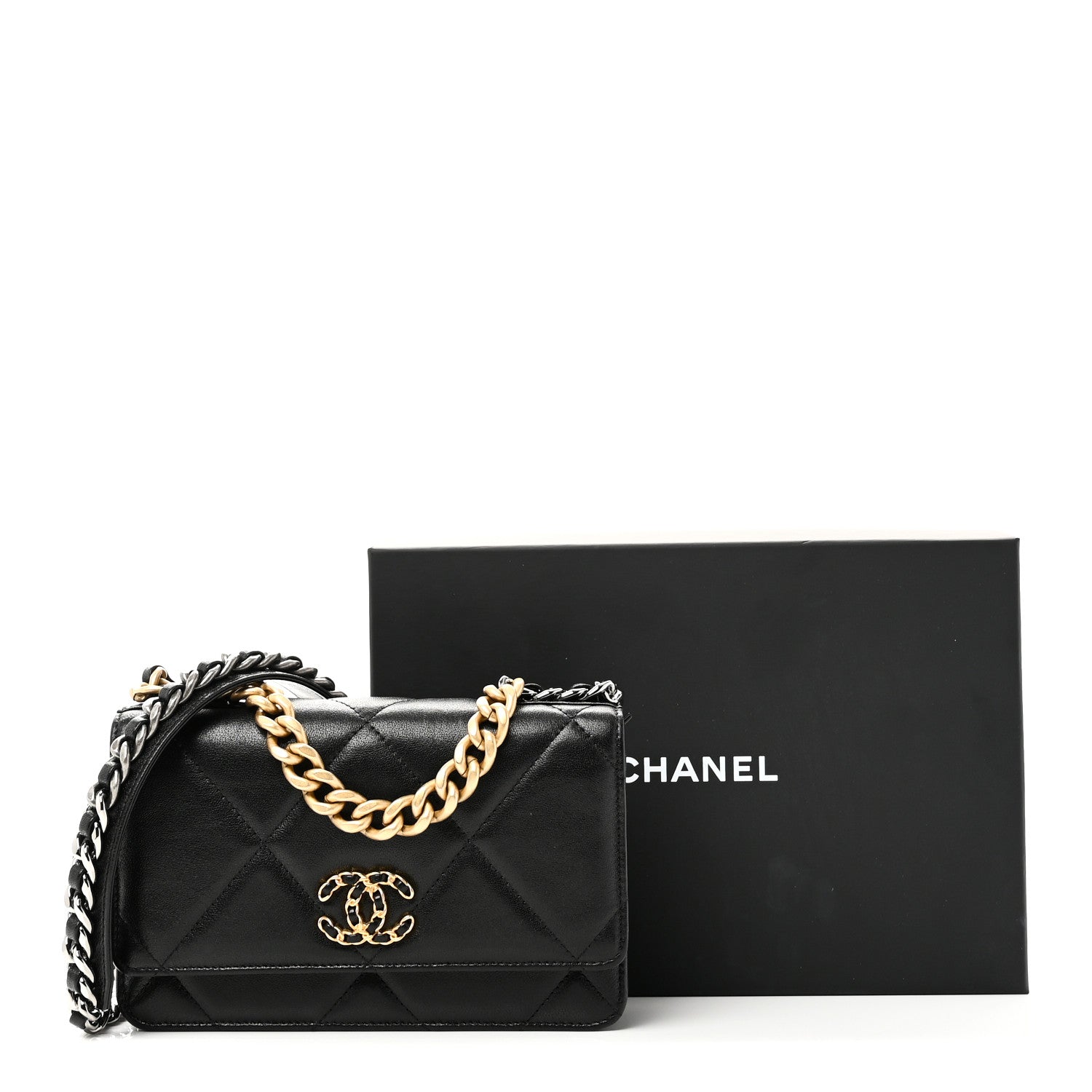 Lambskin Quilted CHNL 19 Wallet On Chain WOC Black